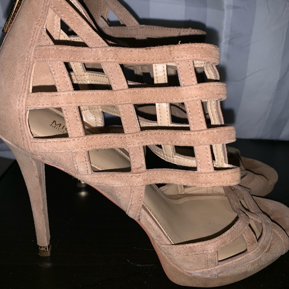 Michael Kors beige heels